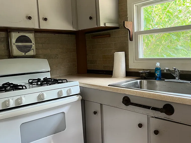 823 N Pembroke Rd #2 — Photo 3