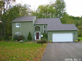 5813 Bennetts Corners Rd, Camillus, NY 13031