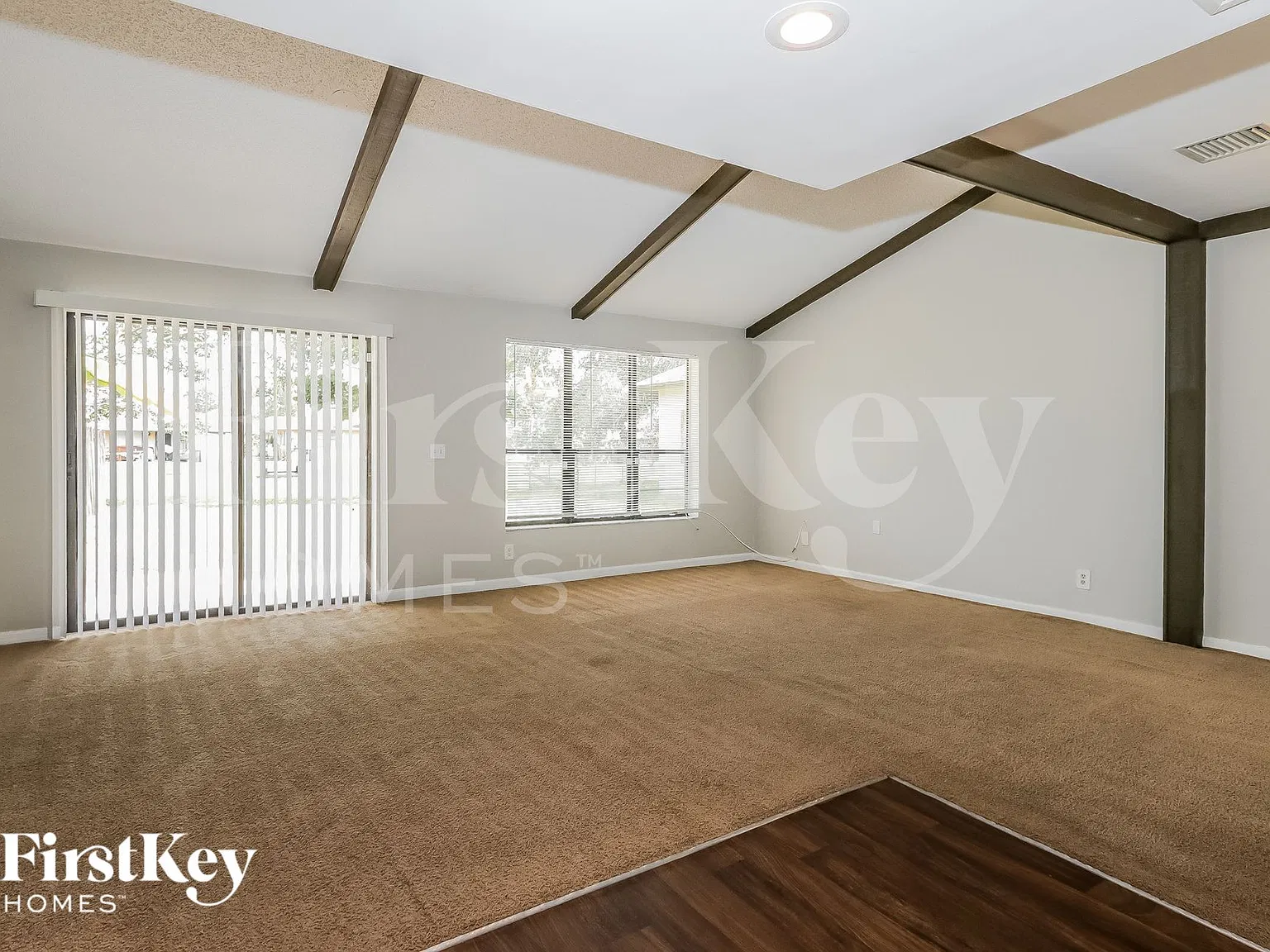 3 bed, 2.0 bath, 1268 sqft, $3,075 — Photo 4