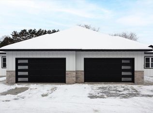 912 17th St SE, Menomonie, WI 54751