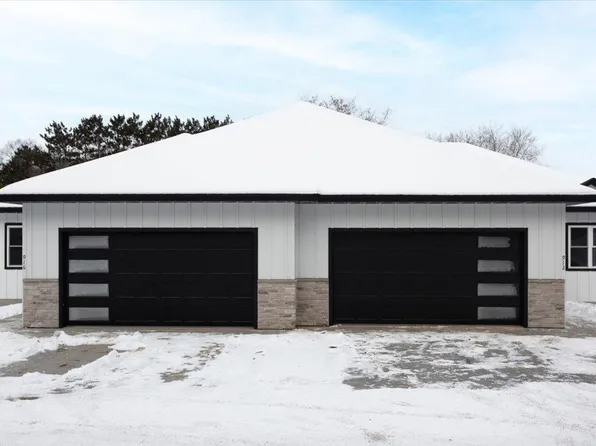 912 17th St SE, Menomonie, WI 54751