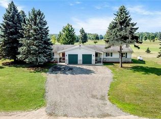570 E Marr Rd, Howell, MI 48855