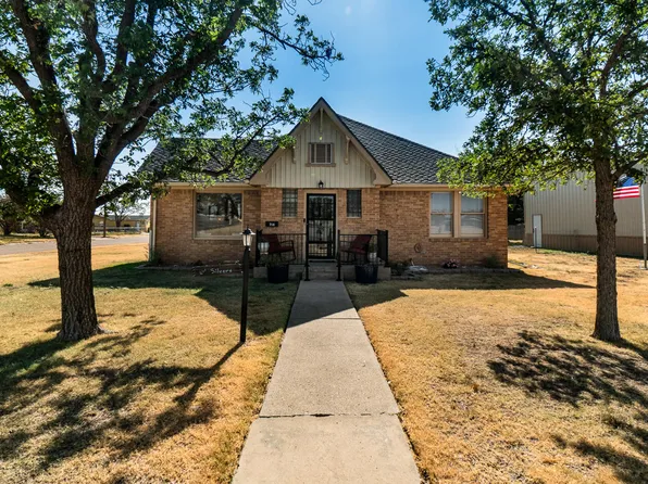 718 N El Paso Ave, Tulia, TX 79088