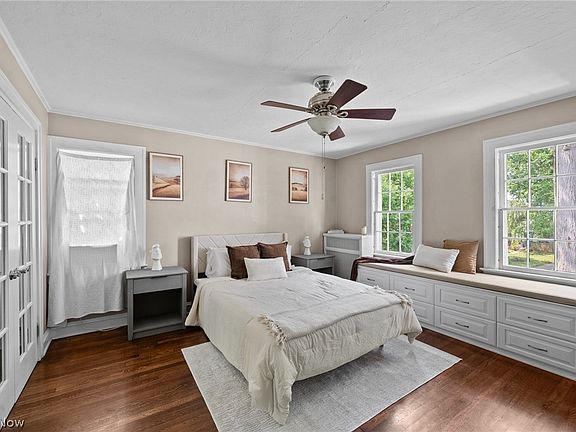 4th image of 3319 Kenmore Rd