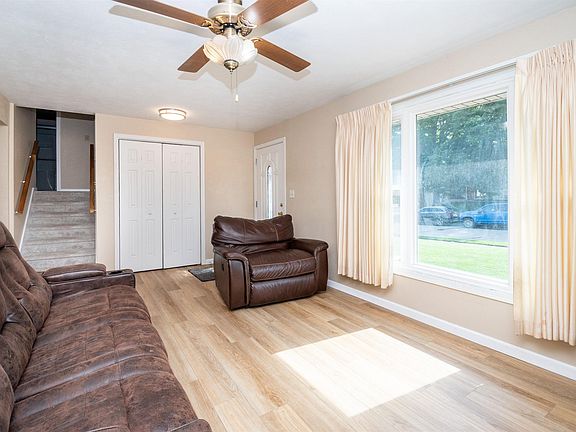 4th image of 4005 N Marbleway Dr