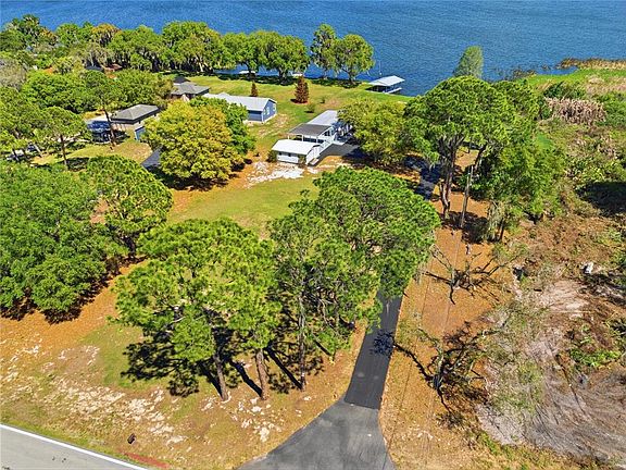 2nd image of 8342 Lake Marion Rd