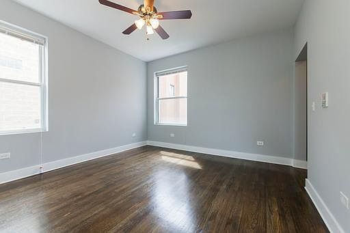 3rd image of 1625 N Claremont Ave APT 1R