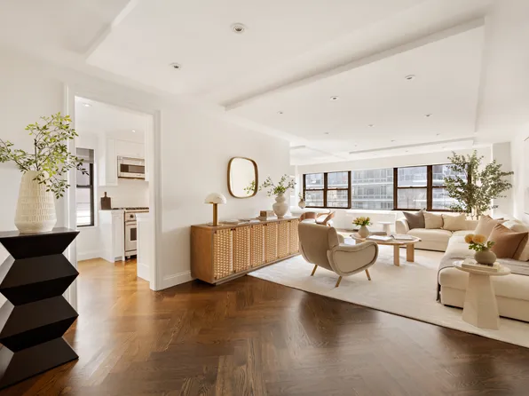 166 East 61st Street image 1 of 10