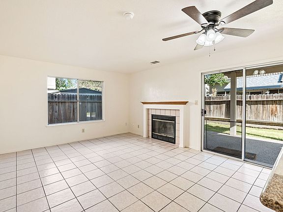 5th image of 2084 E Chennault Ave