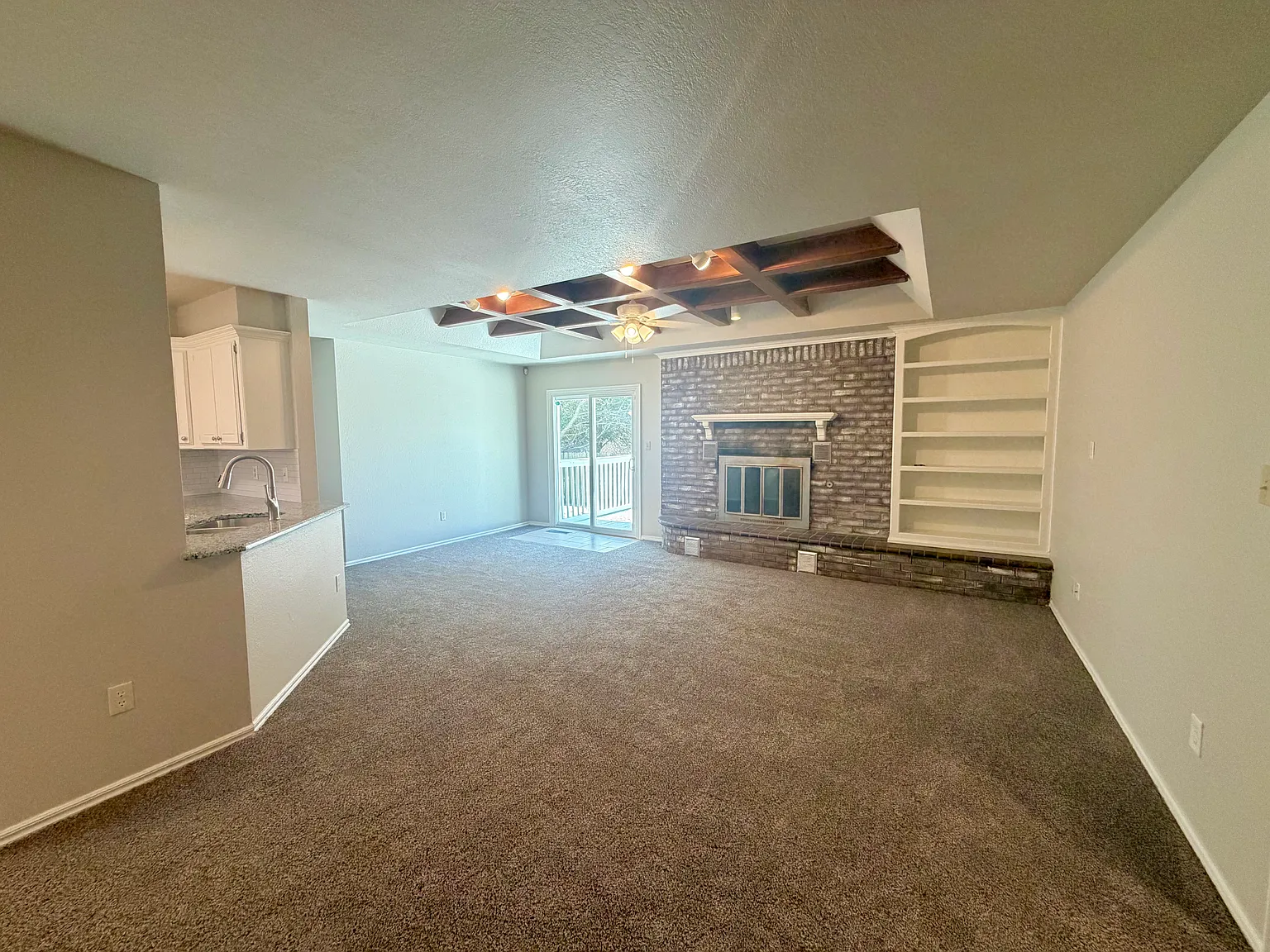 3 bed, 1489 sqft, $1,650 — Photo 2