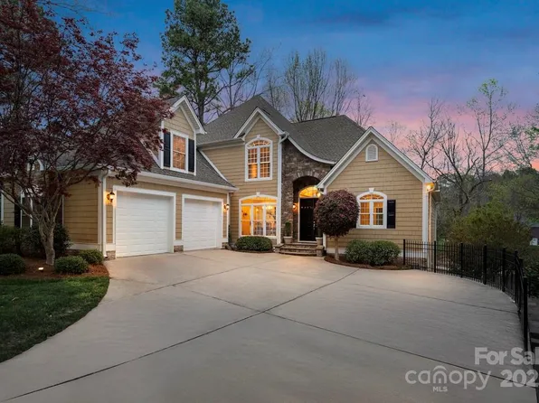 2228 Metcalf Dr, Sherrills Ford, NC 28673