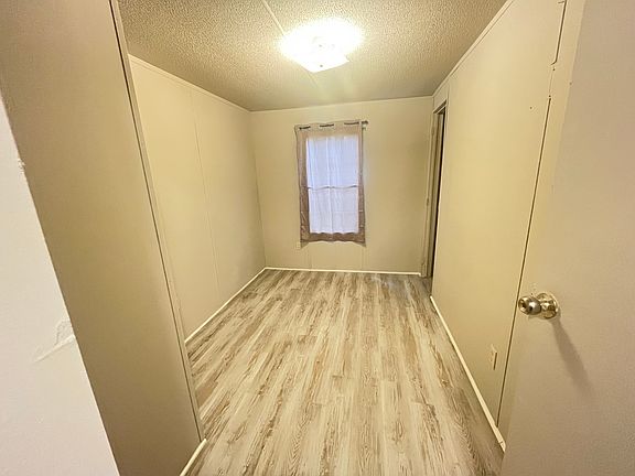 5th image of 569 Berry Shoals Rd