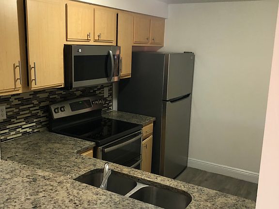 4th image of 10861 Windsor Walk Dr #7210