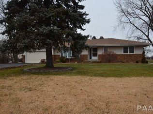 24334 Farmdale Rd, Washington, IL 61571