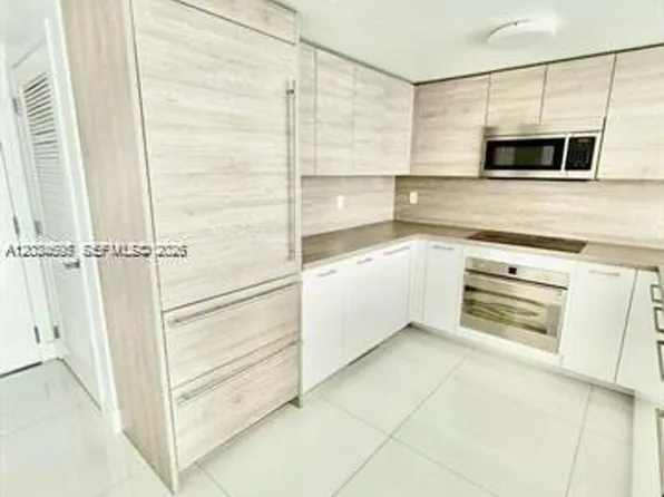 400 Sunny Isles Blvd, North Miami Beach, FL