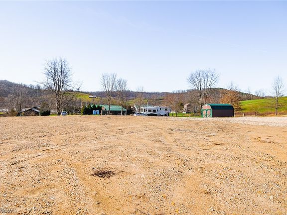 3rd image of 37850 Cadiz Dennison Rd