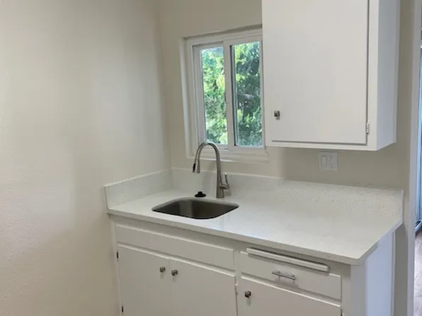 1106 N H St APT 203, Oxnard, CA 93030