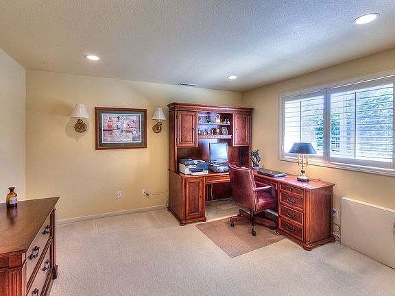 3rd image of 5026 S Hillcrest Ln