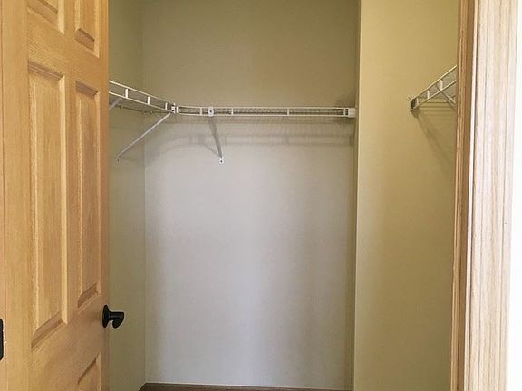 3rd image of 1010 Berry Ave APT 204