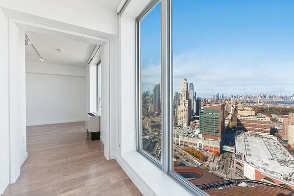 Rented by Greystar | media 15