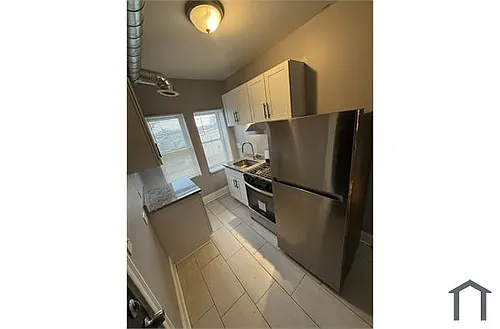 5758 S Green St Photo 1