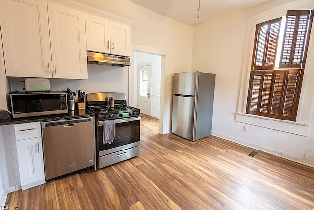 1st image of 326 London St #1
