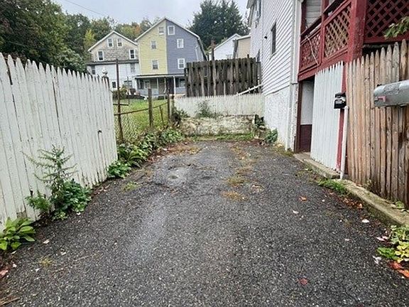 3rd image of 39 Leisenring St #1B-1BA