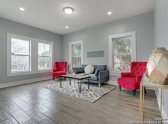 5th image of 107 Nelson Ave