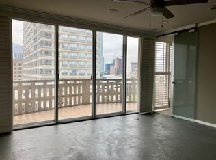 2016 Main St APT 811, Houston, TX 77002