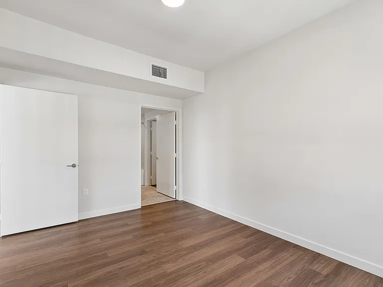 Maru Apartments — Photo 93