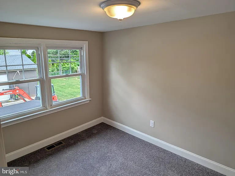 25 Jones Ave #2 — Photo 9