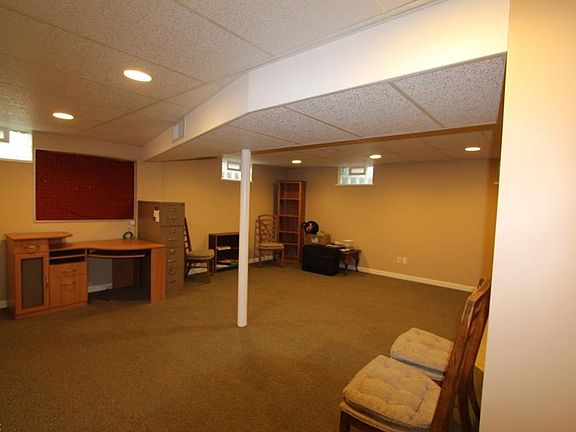 5th image of 248 E Cassell Ave