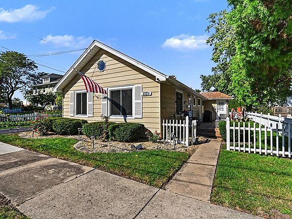 3rd image of 6648 173rd St