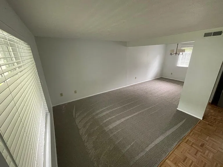 1651 Garry Dr — Photo 10