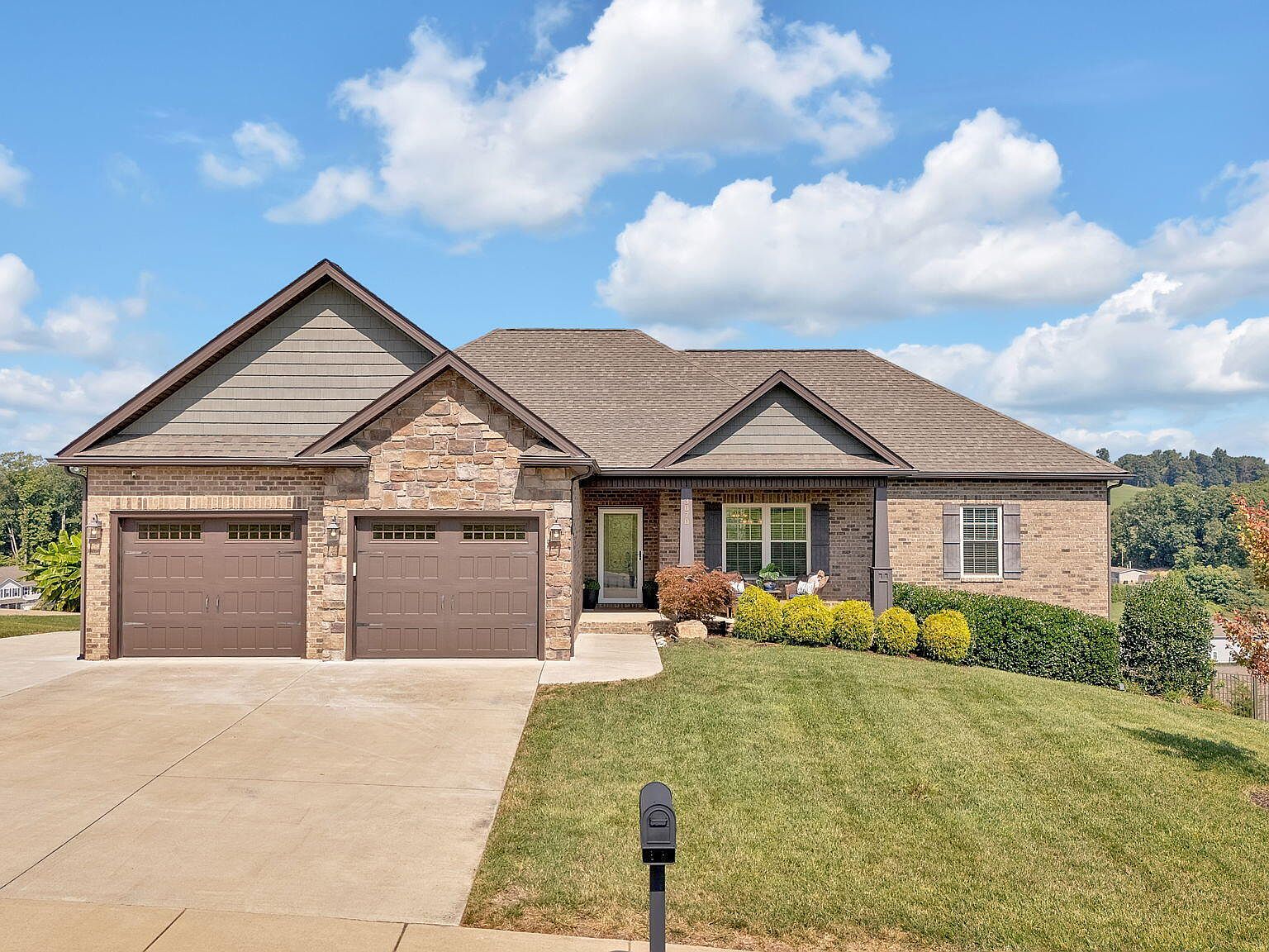 3070 Calton Hl, Kingsport, TN 37664 | Zillow