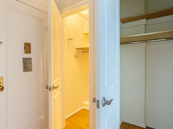 95 Christopher Street image 6 of 9