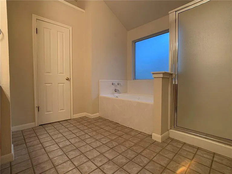 5726 Taylorcrest Dr — Photo 17