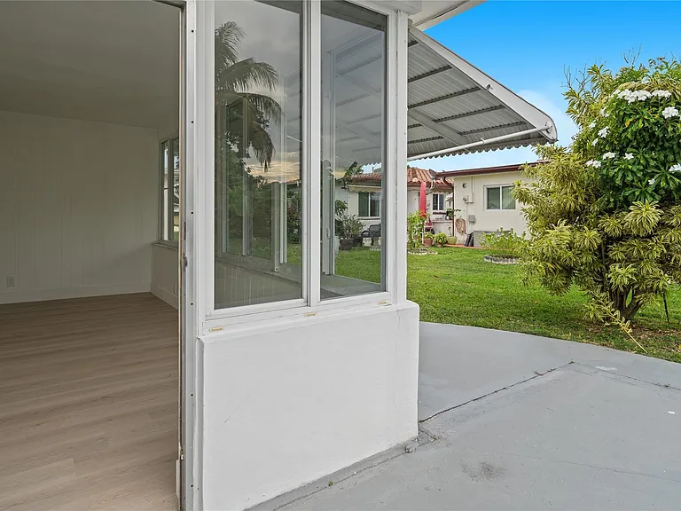 4510 NW 49th Dr — Photo 8