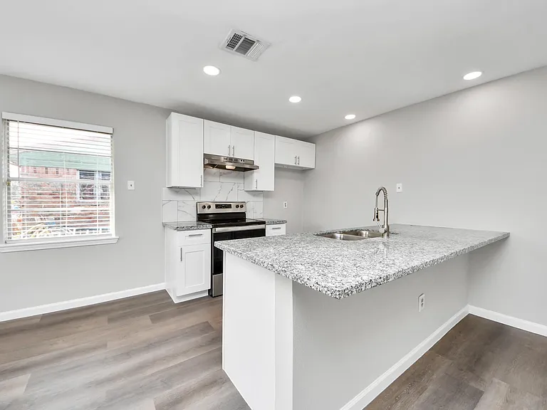 4114 Fairgreen Ln — Photo 19