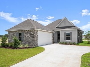 37419 Hereford St, Prairieville, LA 70769