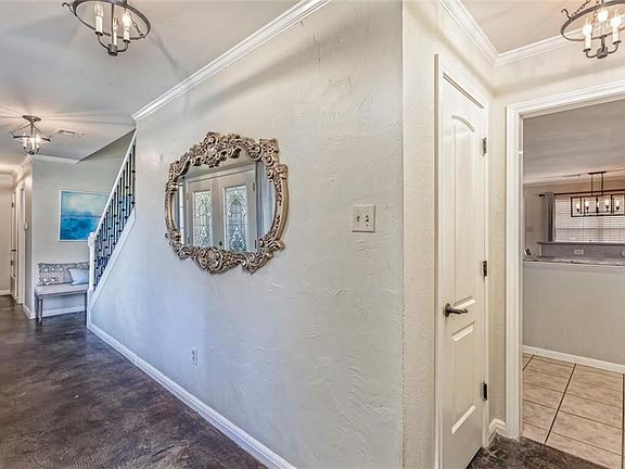 5th image of 201 Westlane Cir