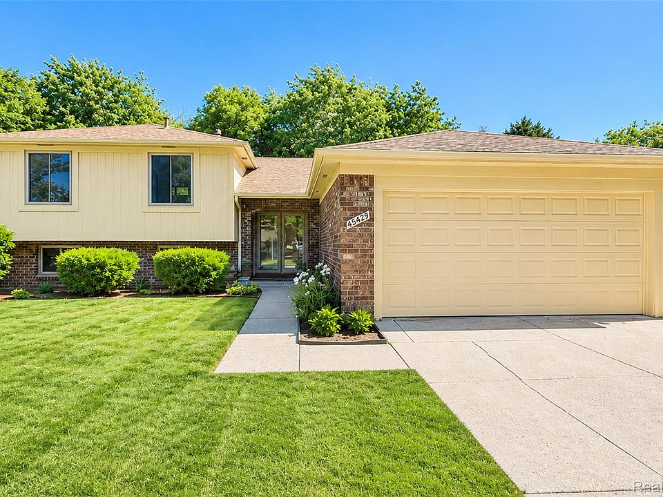 1st image of 45429 Brunswick Dr