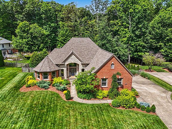 2nd image of 6689 Edgewood Dr