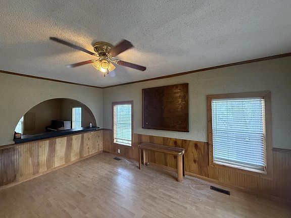 3rd image of 124 Elderberry Rd