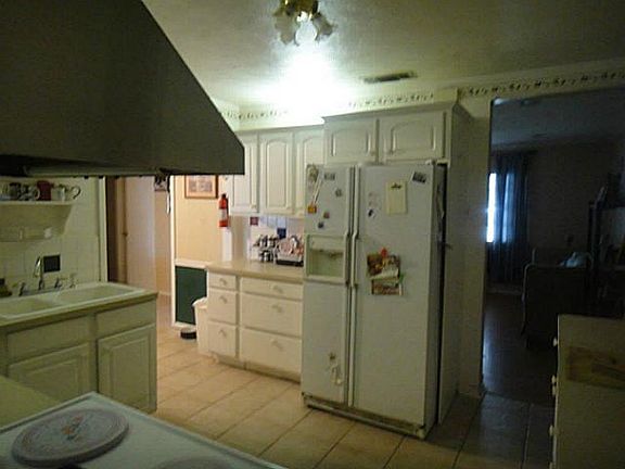 5th image of 701 Greenway Dr