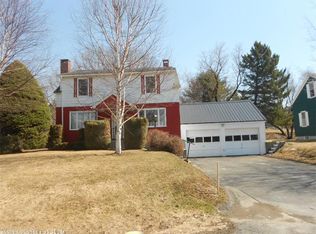 14 Dupont Dr, Presque Isle, ME 04769