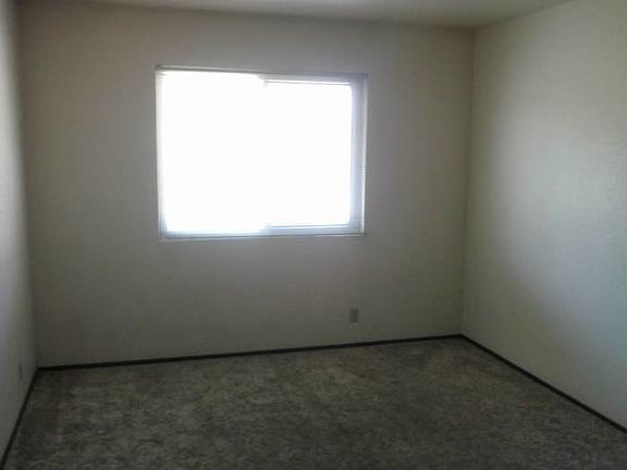 4th image of 464 Almond Dr APT K