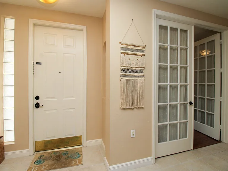 1360 Sweetwater Cv #202 — Photo 25