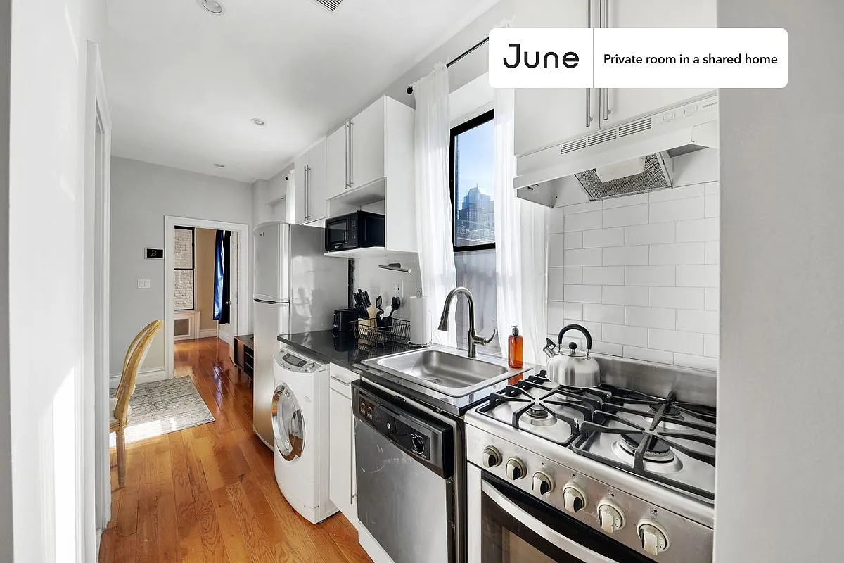 Full bedroom in 2 bed/1 bath home in Columbus Circle #707 B — Photo 2