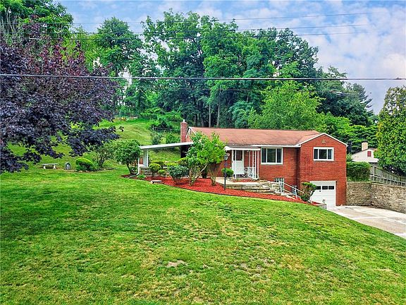 3rd image of 1549 Lucille Dr